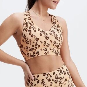 NWT Fabletics On-The-Go Medium Impact Sports Bra 2X Desert Leopard Animal Print